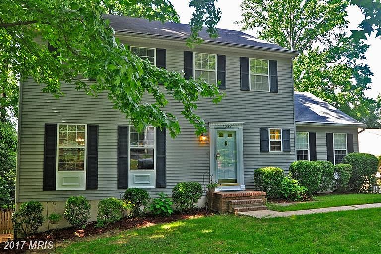 1st image of 1084 Crestview Dr