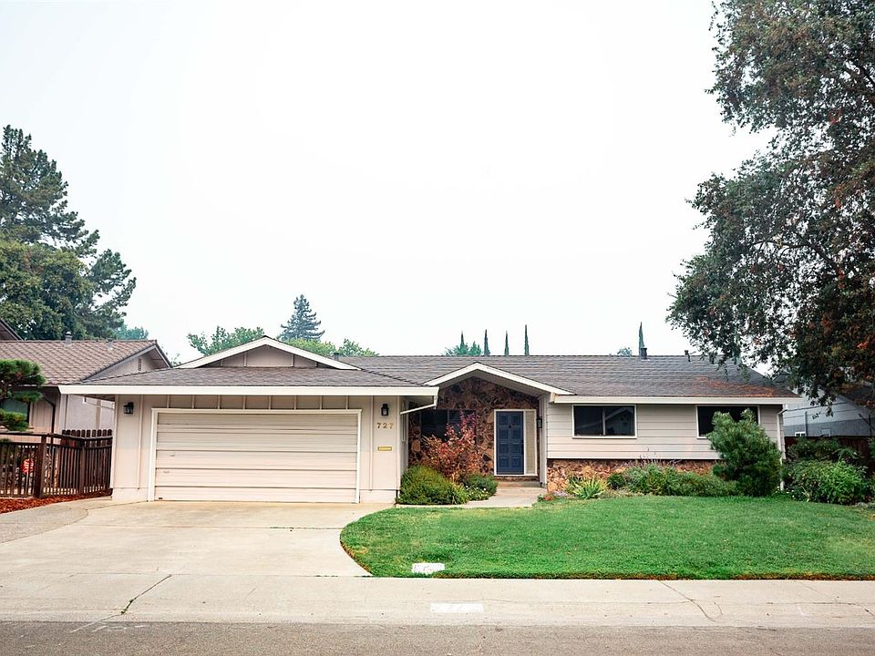 1st image of 727 Riverlake Way