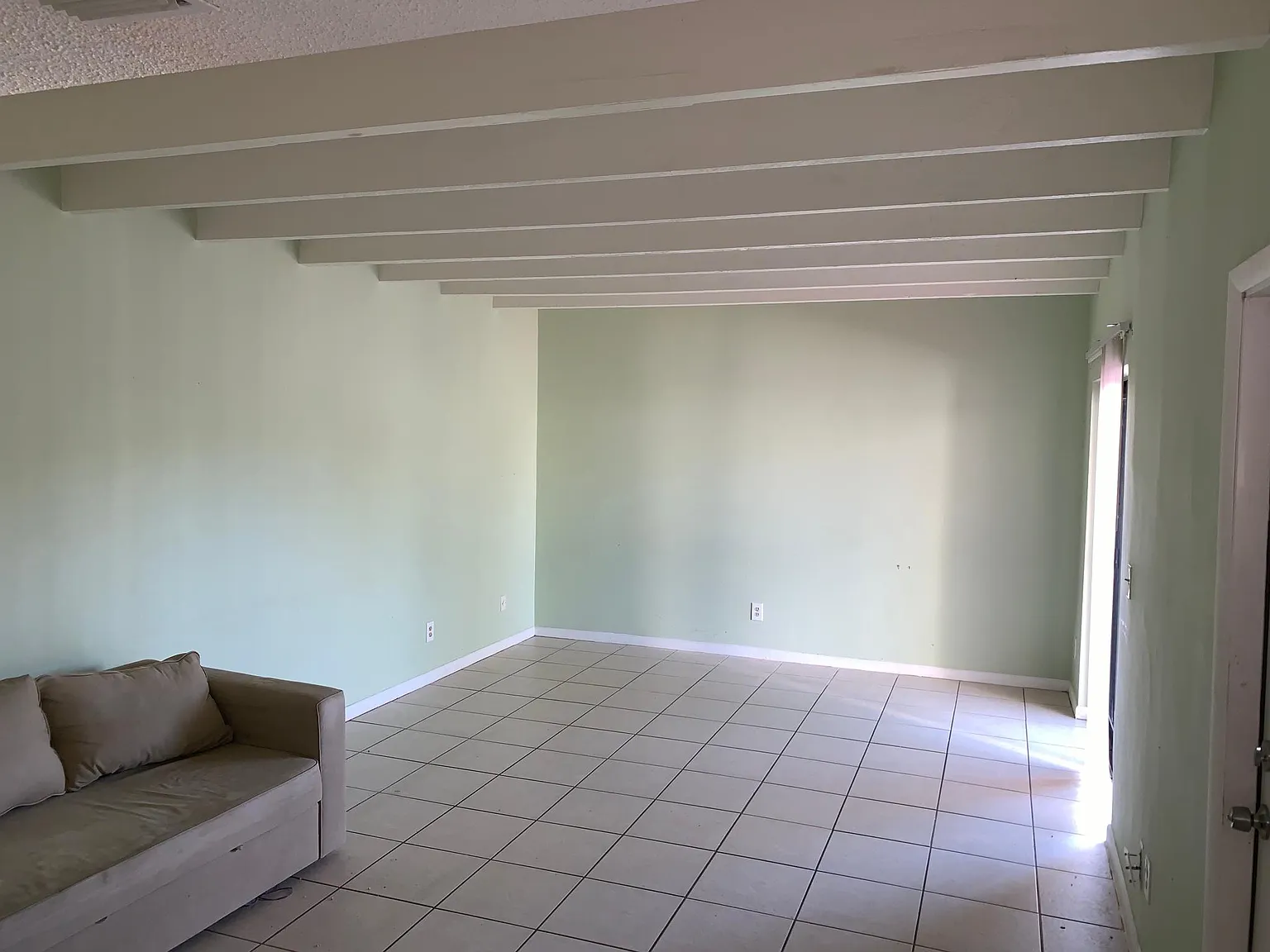 1616 Shaker Cir — Photo 1
