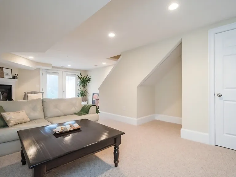 143 Broad St #20 — Photo 10