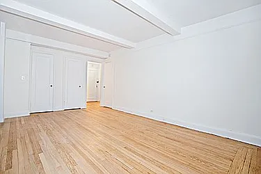 Rented by Barkoff Residential 