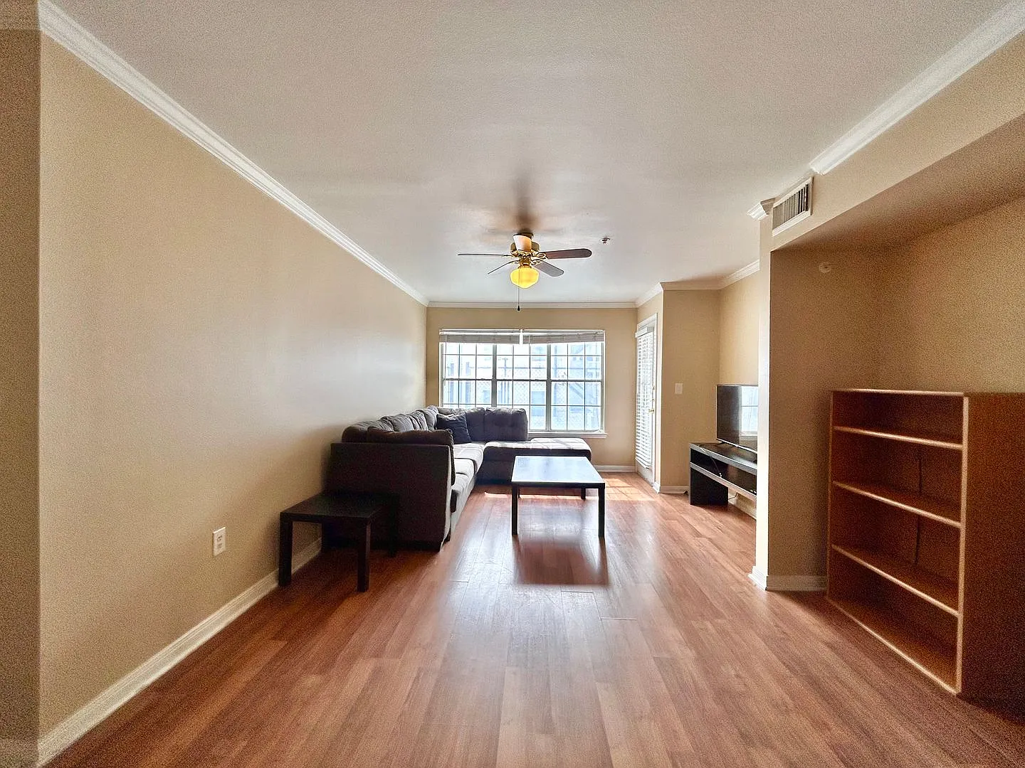 Light-Filled 2BR/2BA with Balcony in Austin! — Photo 2
