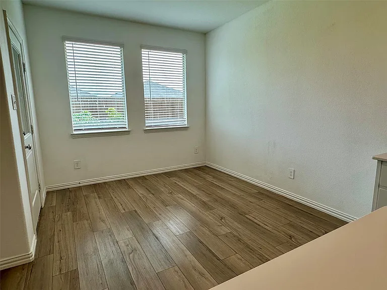 2102 Fimbry Dr — Photo 6