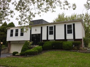 514 Castle Ct, Bolingbrook, IL 60440