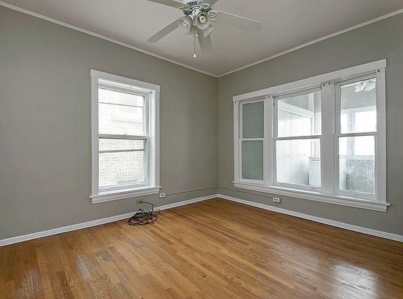 3rd image of 643 Hinman Ave