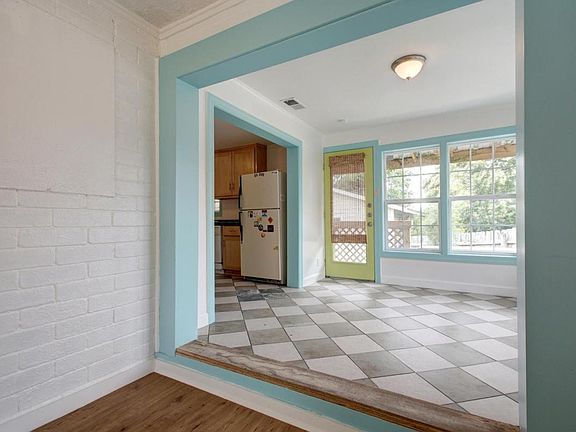 -Kitchen