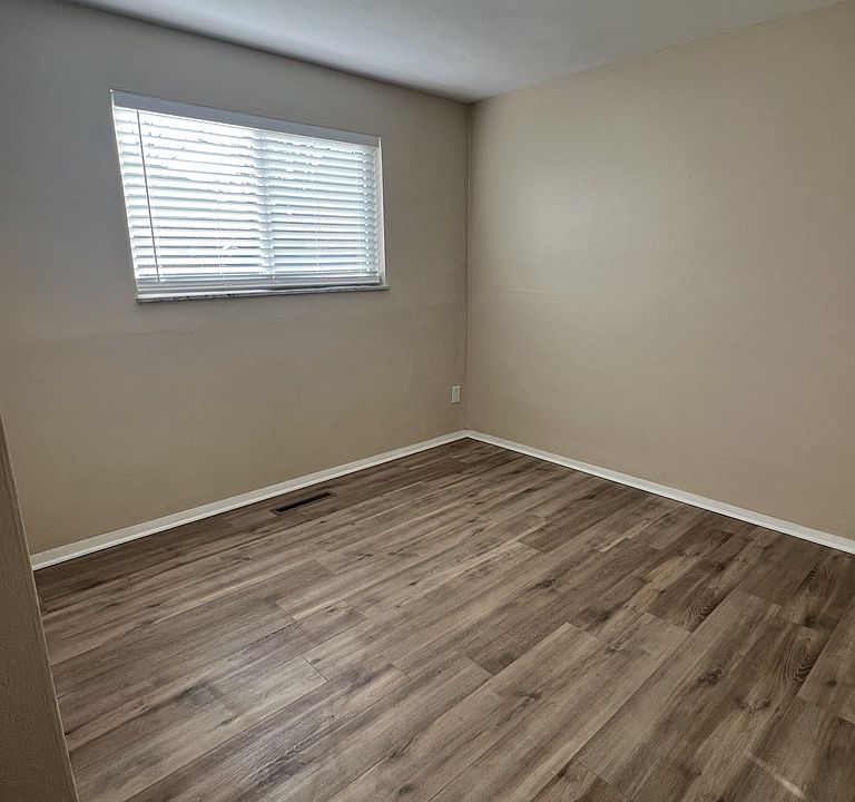 Bedroom_2 (29)_01242025