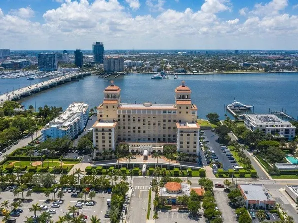 150 Bradley Pl APT 403, Palm Beach, FL 33480