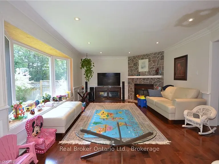 1609 Pilgrims Way — Photo 10