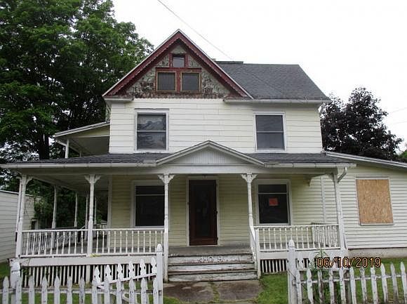 1st image of 409 Exchange Ave