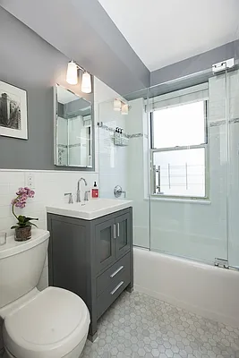 Sold by Julie Friedman Realty | media 21