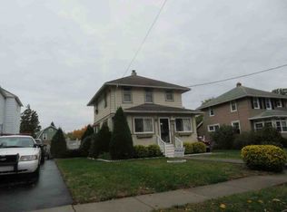 232 E Roland Rd, Brookhaven, PA 19015