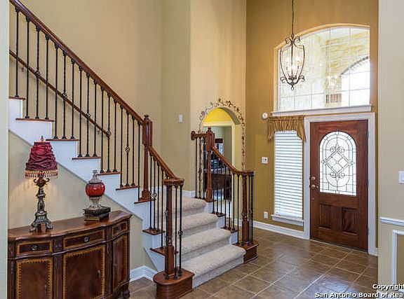 2nd image of 18522 Rogers Pl