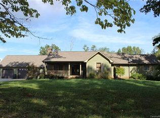 1061 Johnson Rd, Columbus, NC 28722