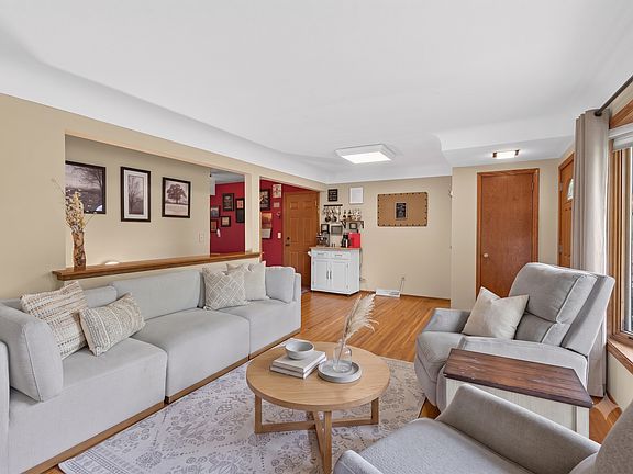 2nd image of 14905 Orchard Dr
