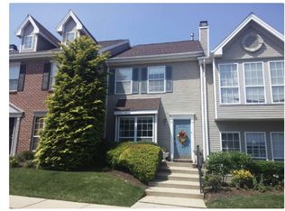 1952 Pine Ct #1952, Hellertown, PA 18055