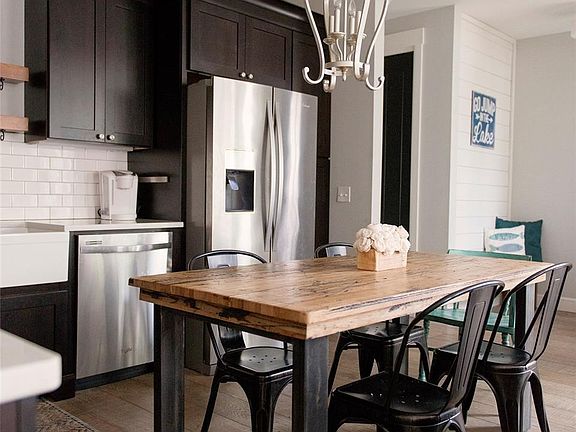 5th image of 29 E Boardwalk St