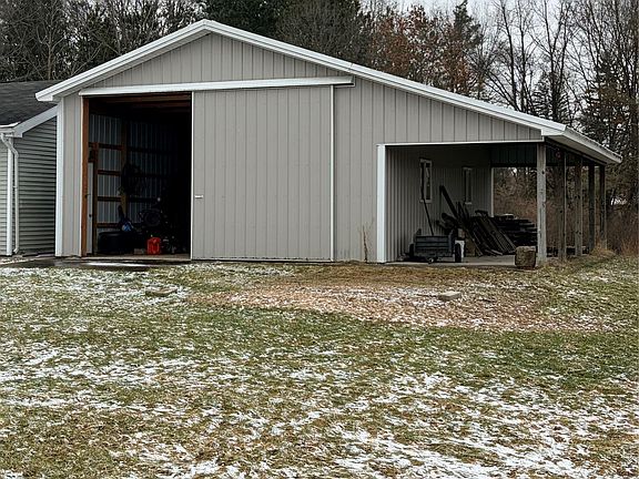 5th image of 20463 Waubascon Rd