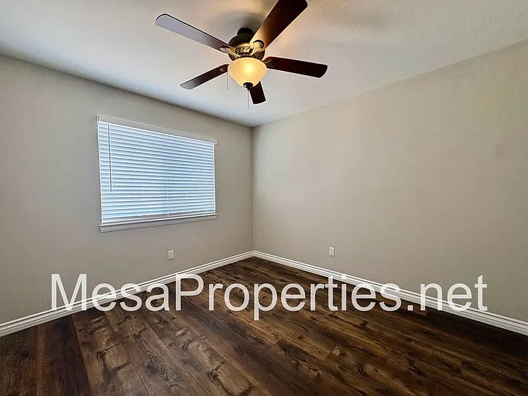 7891 Corona Ave — Photo 17