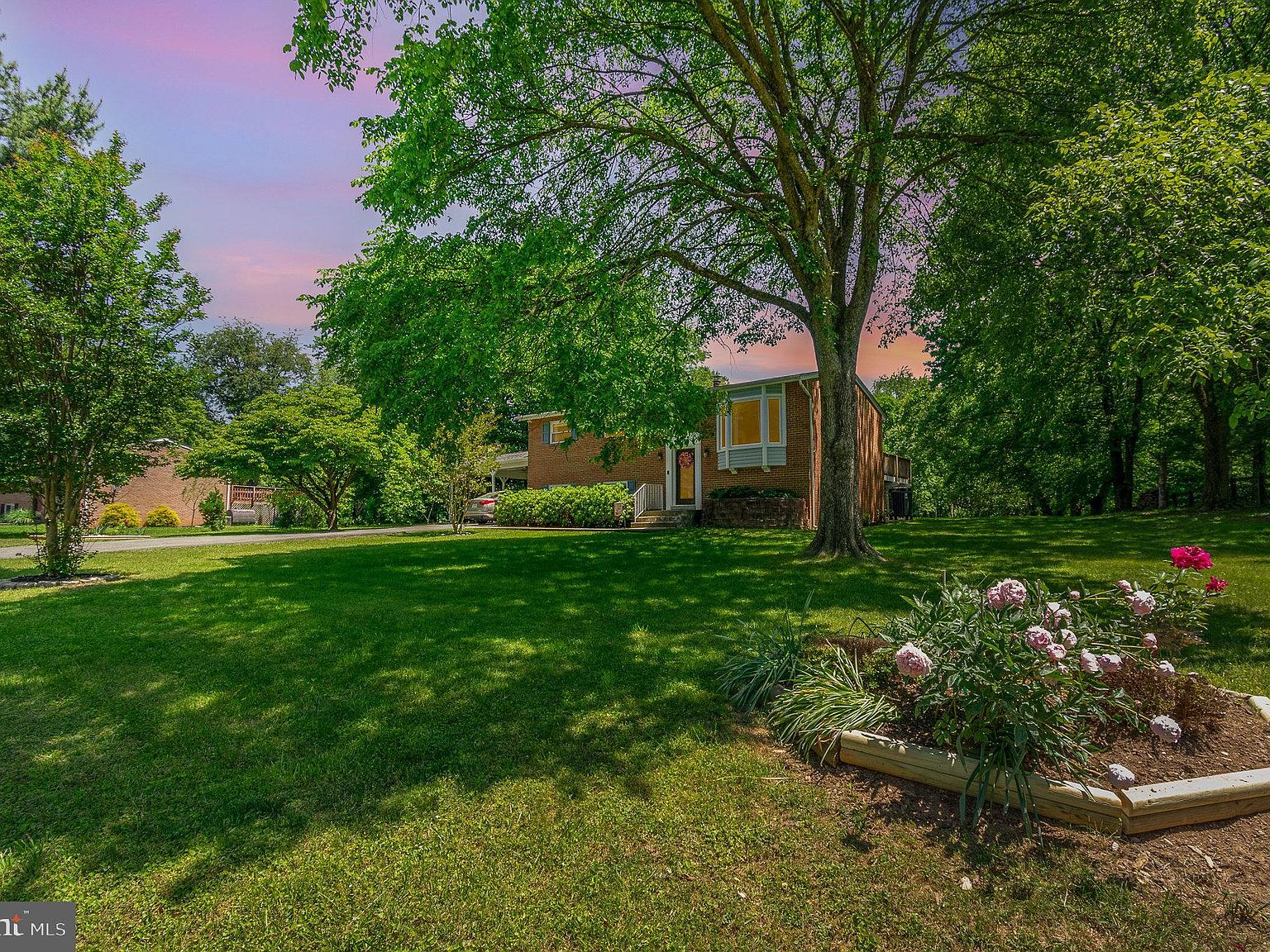 8216 Seneca View Dr, Gaithersburg, MD 20882 Zillow