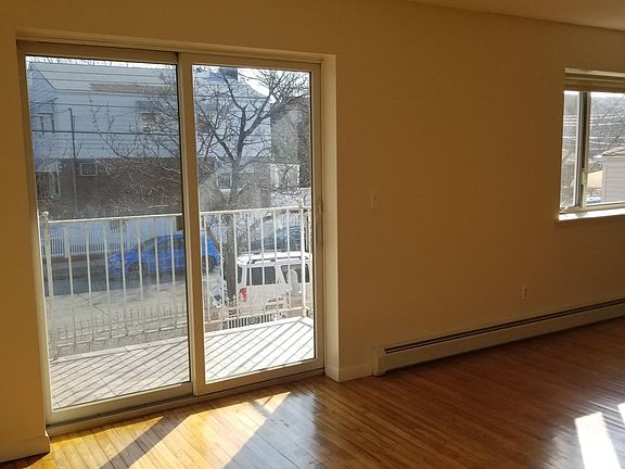 3rd image of 655 Revere Ave #2