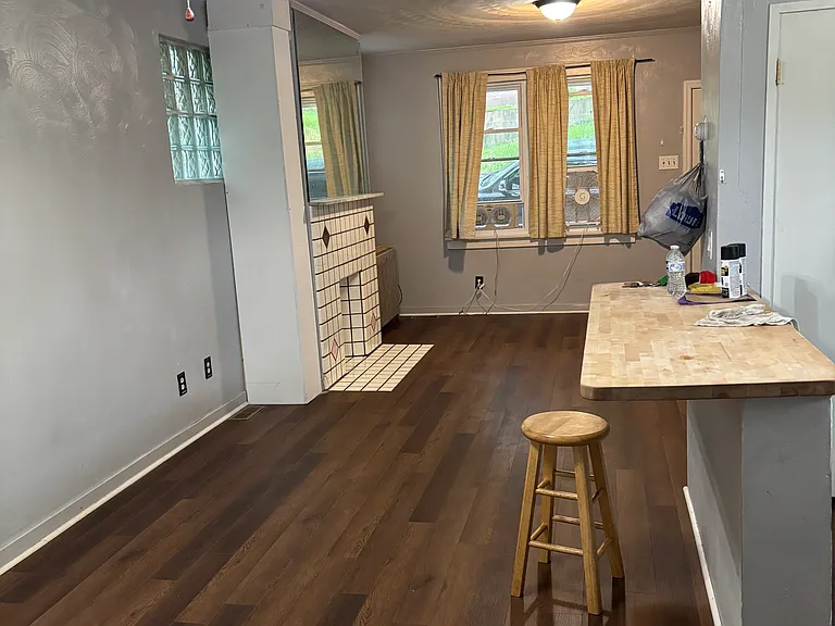 815 Ridge St — Photo 4