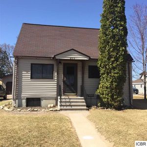 211 SE 3rd Ave, Grand Rapids, MN, 55744