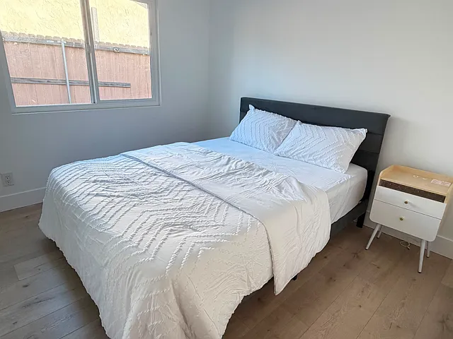 4 bed, 1375 sqft, $4,150 — Photo 3