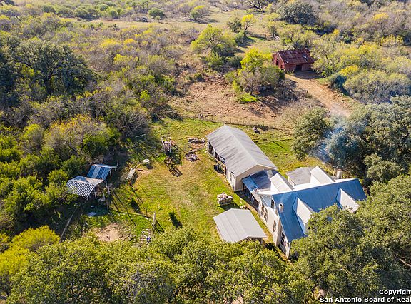 3rd image of 560 County Road 2518