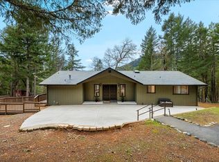 350 Splendor Dr, Wilderville, OR 97543