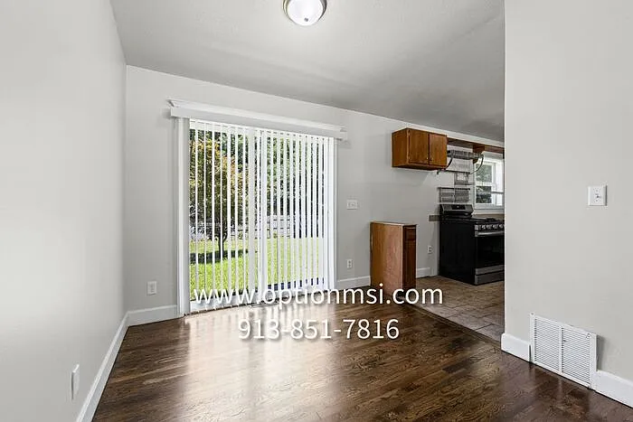 403 Shawn Dr — Photo 10