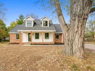 8218 S Hancock Dr, Derby, KS 67037