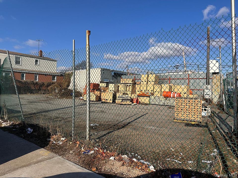1st image of 17403 Baisley Boulevard