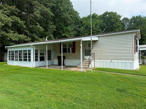 2nd image of 1529 Lee Ln