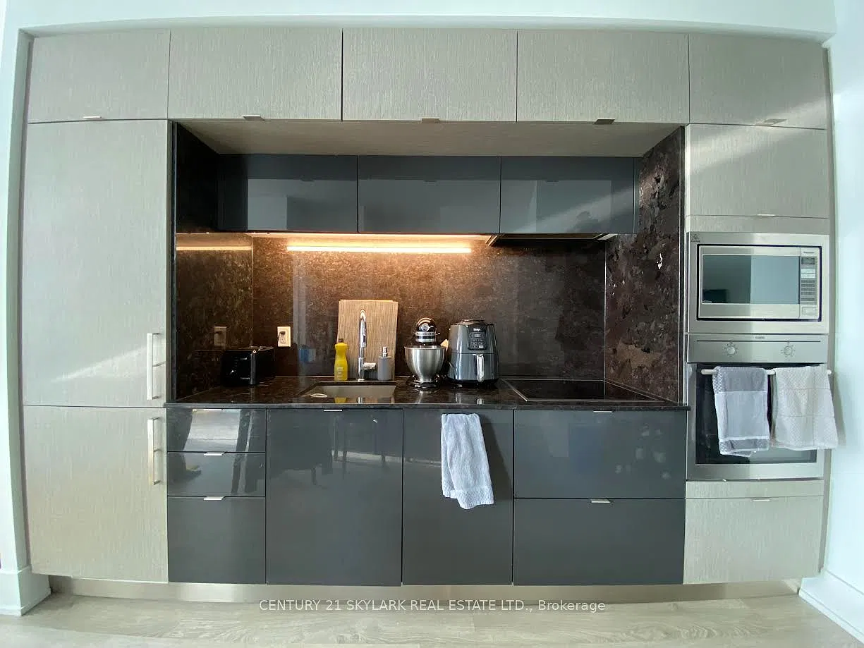 10 York St — Photo 4