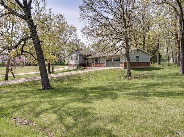 3008 Sharron Dr, Foristell, MO 63348