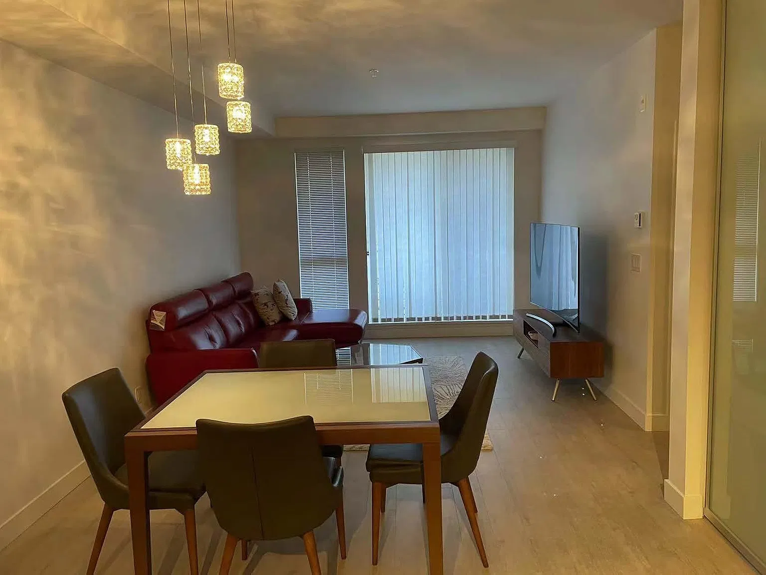 2 bed, 981 sqft, $2,300 — Photo 4
