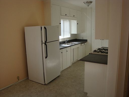 3rd image of 4371 30th St