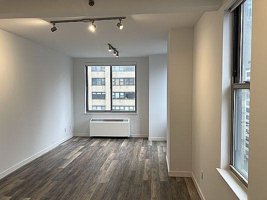 1st image of 556 3rd Ave APT 1001