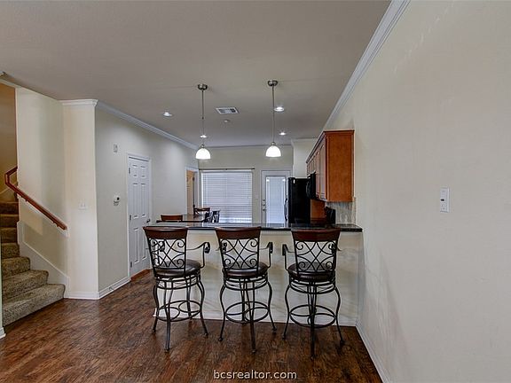 3rd image of 305 Holleman Dr E APT 502
