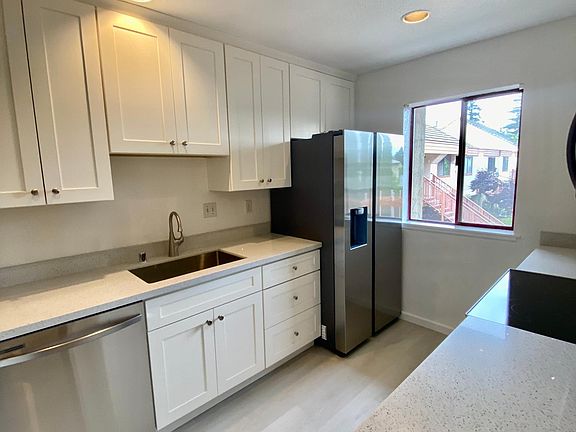 3rd image of 4159 El Camino Way APT I