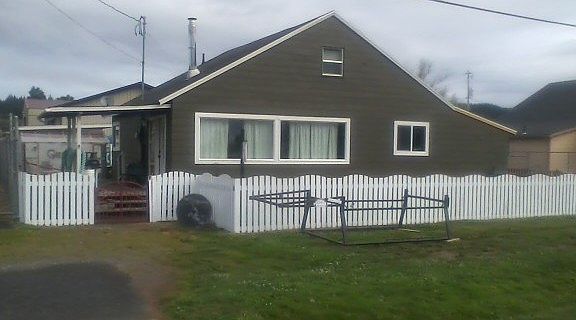 5th image of 1010 N Lake Rd