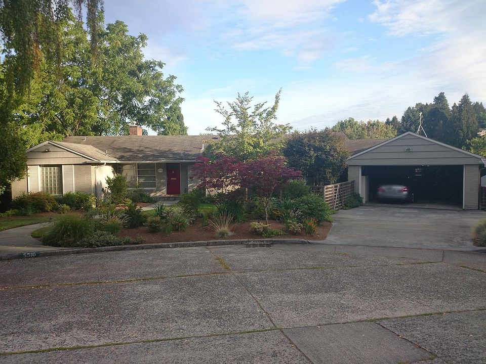 2nd image of 5510 Coniston Rd NE