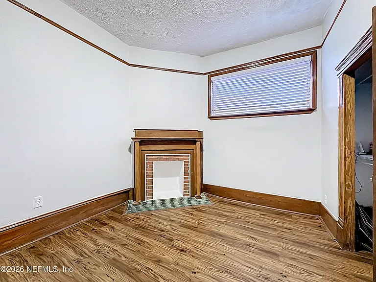 138 E Duval St — Photo 19