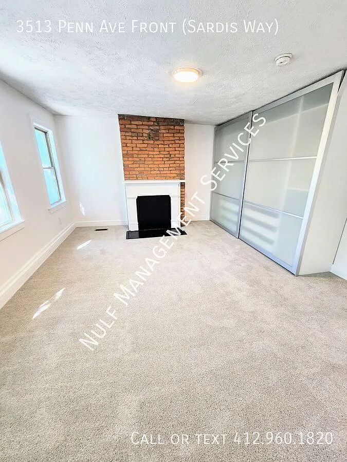 2 bed, 1 bath + 2 half bathrooms in Lawrenceville — Photo 4