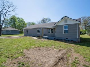 204 SW 5th St, Muldrow, OK 74948