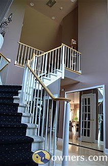 Open two story foyer