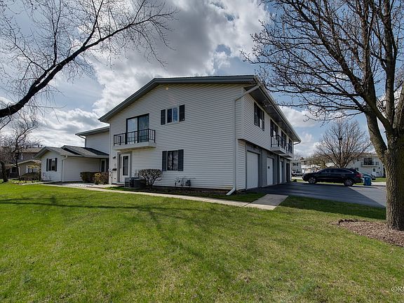2nd image of 1030 Sagamore Dr #1633