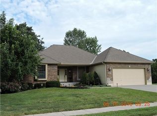 1507 Whispering Ridge Dr, Pleasant Hill, MO 64080