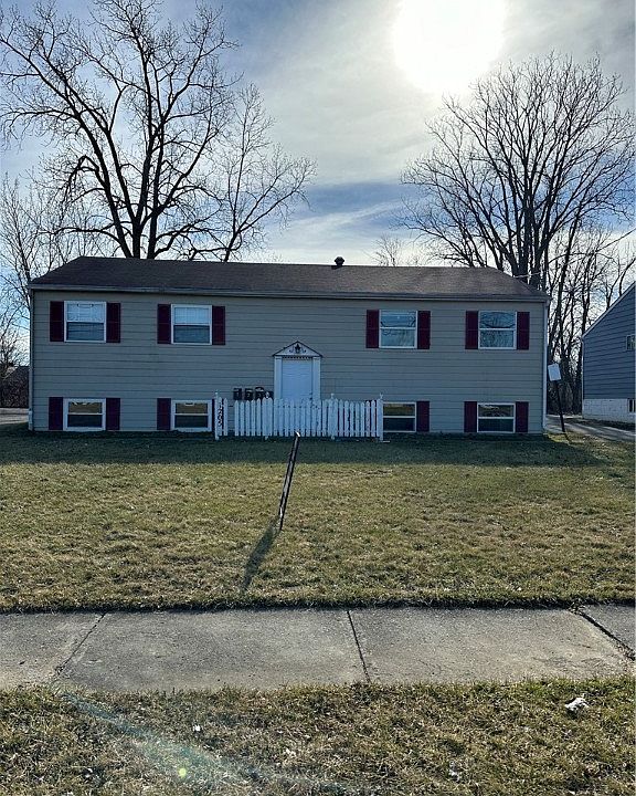 1st image of 1205 W 44th St